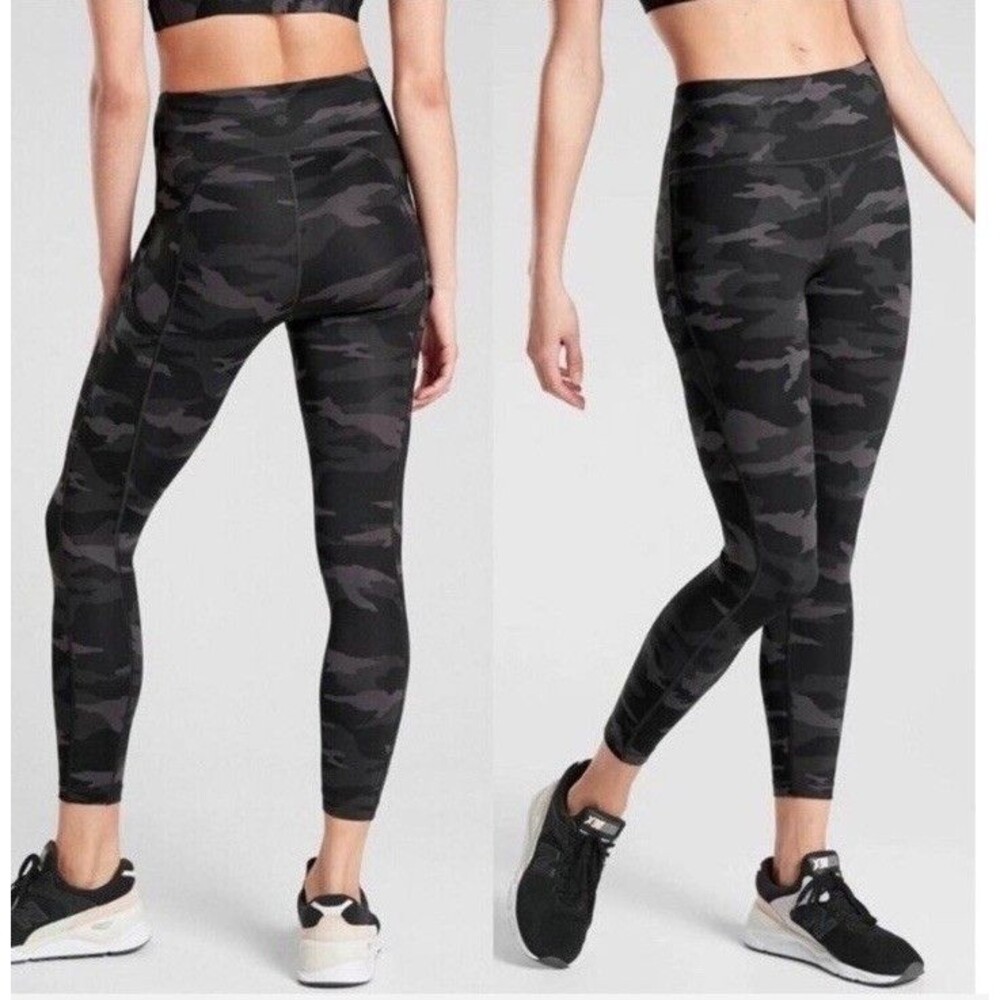 Athleta Ultimate Camo 7/8 Tight Leggings Women Sz Small Black Camouflage Active